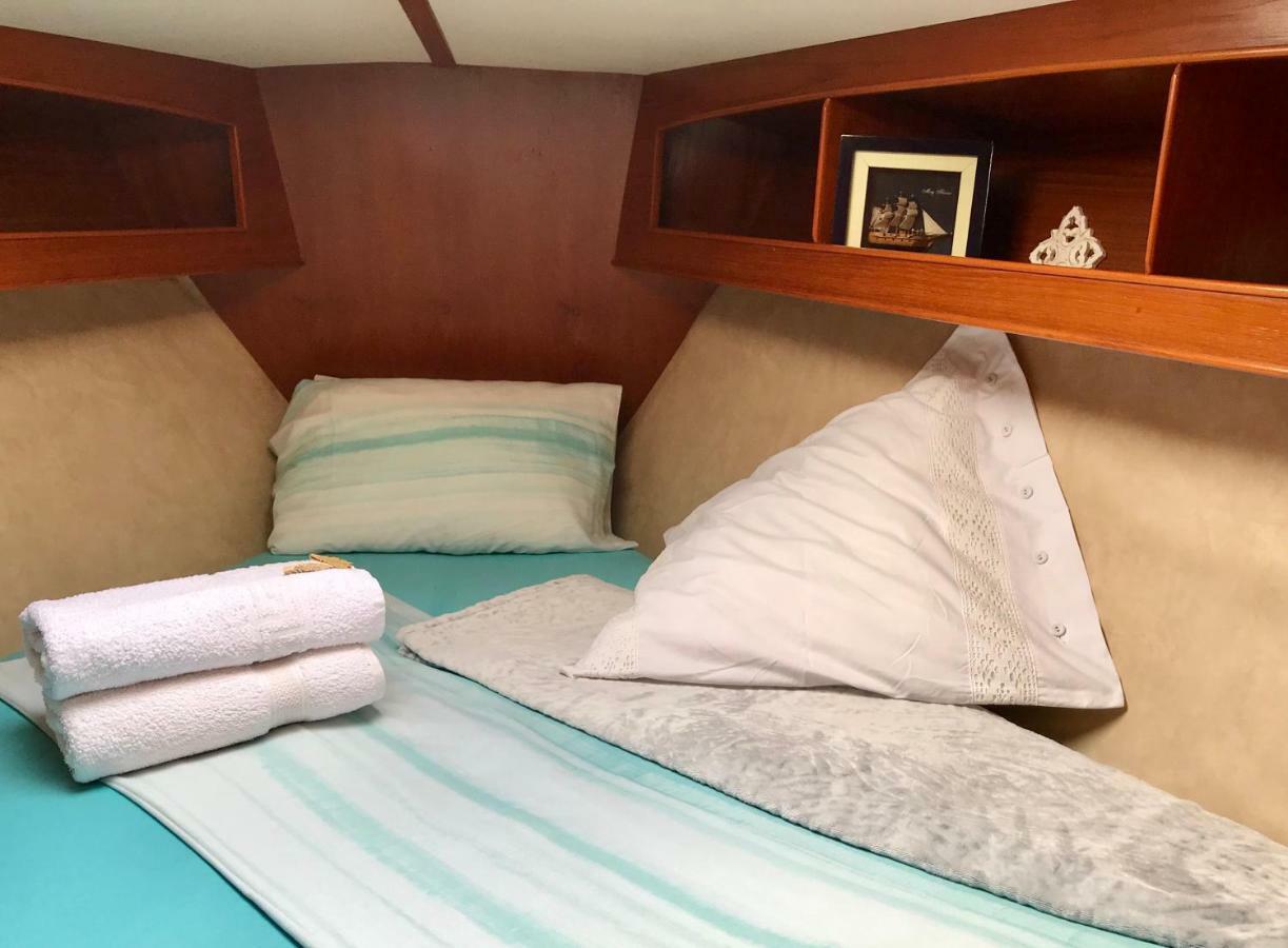 Sleep & Boats Barcelona City Sant Adria de Besos Exterior foto